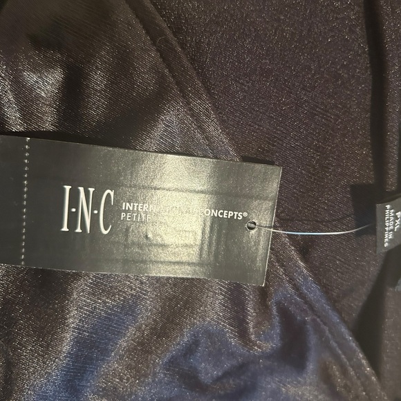 NWT International Concepts black v neck coated long sleeve blouse size XLP - Picture 10 of 10